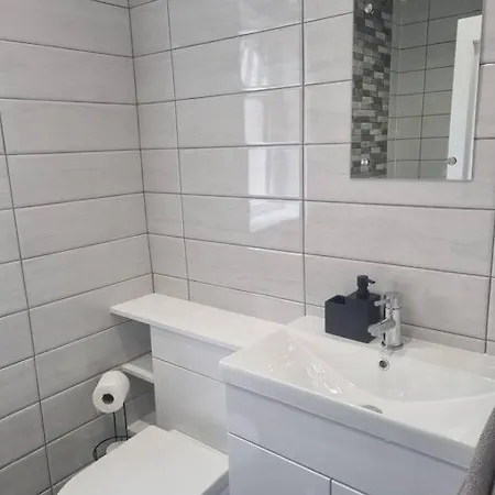 Highly Modern Home, 3 Bed, Close To The District Vakantiehuis Barrow-in-Furness