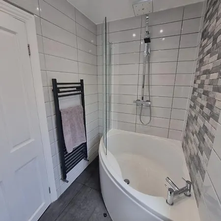 Highly Modern Home, 3 Bed, Close To The District Σπίτι διακοπών Barrow-in-Furness